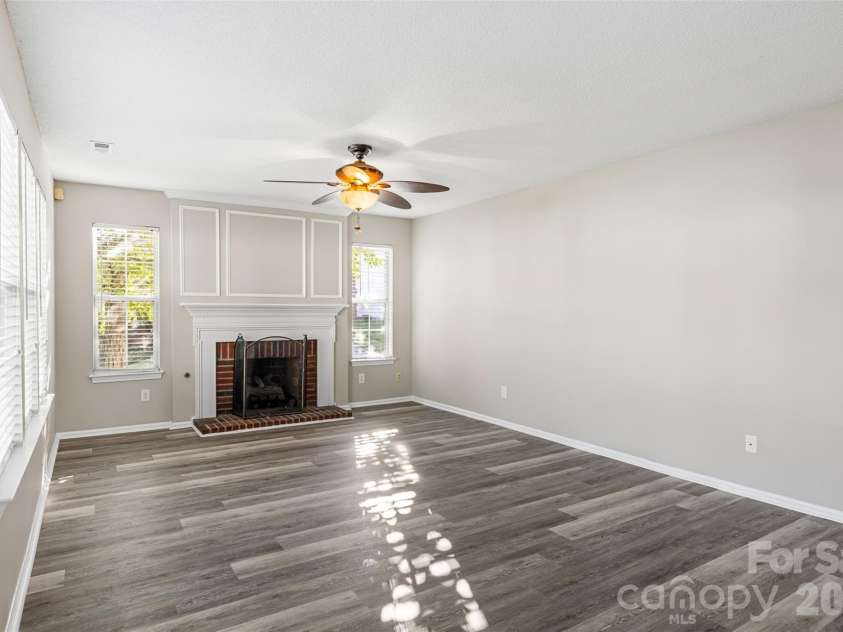 6102 Tesh Court, Charlotte, NC 28269.  MLS# CAR4400291, YatesRealty ID 39129. 