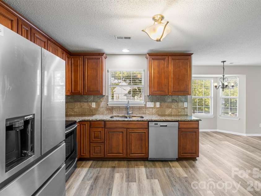 6102 Tesh Court, Charlotte, NC 28269.  MLS# CAR4400291, YatesRealty ID 39129. 