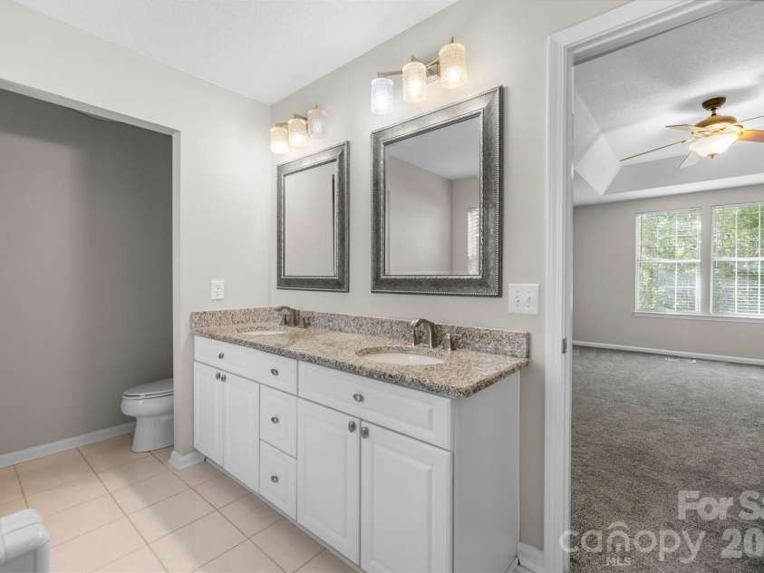 6102 Tesh Court, Charlotte, NC 28269.  MLS# CAR4400291, YatesRealty ID 39129. 