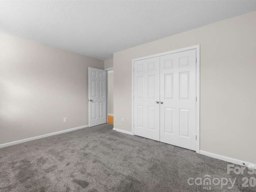 6102 Tesh Court, Charlotte, NC 28269.  MLS# CAR4400291, YatesRealty ID 39129. 