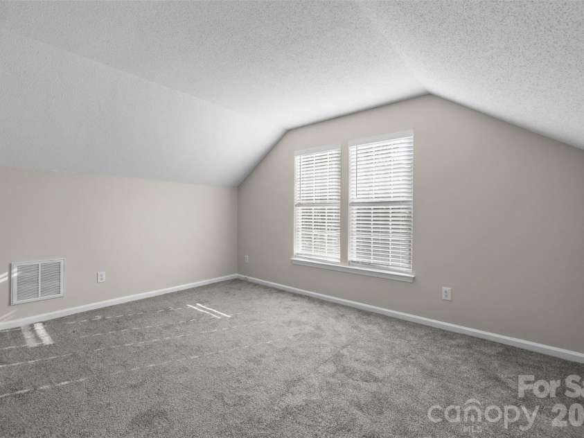 6102 Tesh Court, Charlotte, NC 28269.  MLS# CAR4400291, YatesRealty ID 39129. 