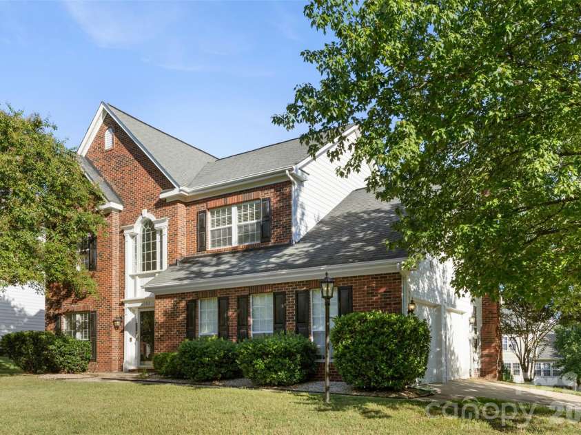 6102 Tesh Court, Charlotte, NC 28269.  MLS# CAR4400291, YatesRealty ID 39129. 