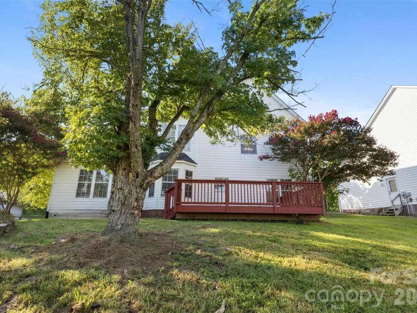 6102 Tesh Court, Charlotte, NC 28269.  MLS# CAR4400291, YatesRealty ID 39129. 