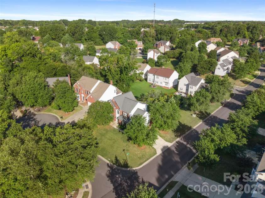 6102 Tesh Court, Charlotte, NC 28269.  MLS# CAR4400291, YatesRealty ID 39129. 