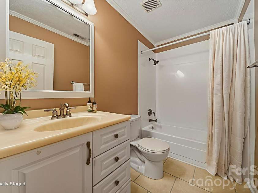 1051-B Churchill Downs Court, Charlotte, NC 28211.  MLS# CAR4307878, YatesRealty ID 3913. 