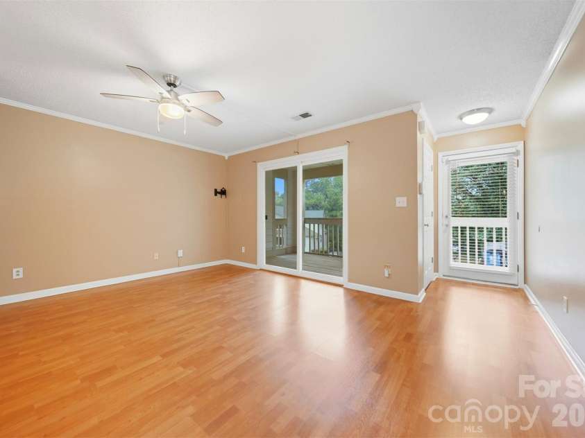 1051-B Churchill Downs Court, Charlotte, NC 28211.  MLS# CAR4307878, YatesRealty ID 3913. 
