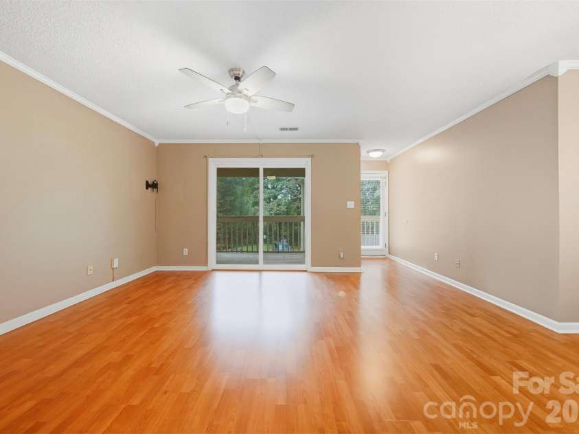 1051-B Churchill Downs Court, Charlotte, NC 28211.  MLS# CAR4307878, YatesRealty ID 3913. 