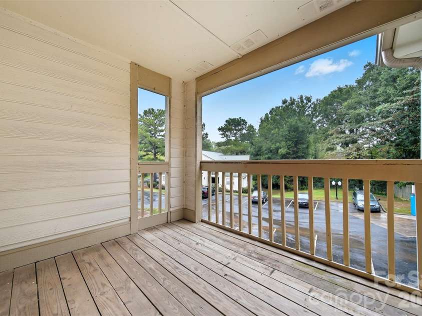 1051-B Churchill Downs Court, Charlotte, NC 28211.  MLS# CAR4307878, YatesRealty ID 3913. 