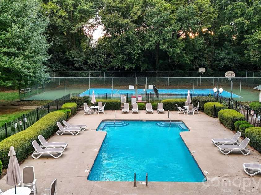 1051-B Churchill Downs Court, Charlotte, NC 28211.  MLS# CAR4307878, YatesRealty ID 3913. 