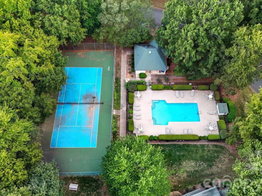 1051-B Churchill Downs Court, Charlotte, NC 28211.  MLS# CAR4307878, YatesRealty ID 3913. 