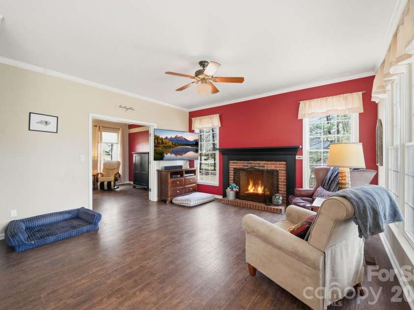 242 Windsor Forest Circle, Fletcher, NC 28732.  MLS# CAR4354358, YatesRealty ID 3913. 