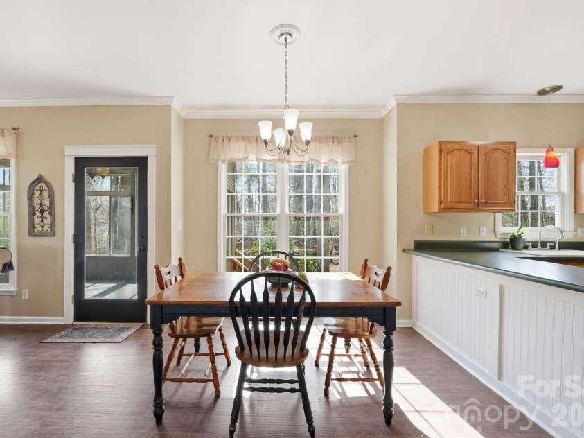 242 Windsor Forest Circle, Fletcher, NC 28732.  MLS# CAR4354358, YatesRealty ID 3913. 