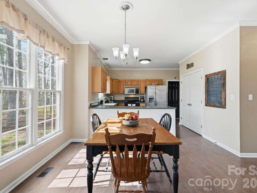 242 Windsor Forest Circle, Fletcher, NC 28732.  MLS# CAR4354358, YatesRealty ID 3913. 
