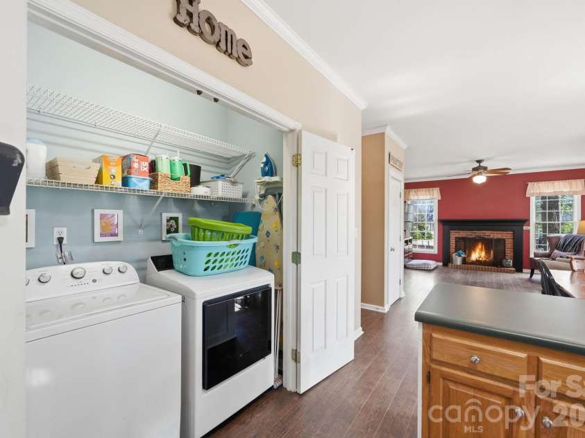 242 Windsor Forest Circle, Fletcher, NC 28732.  MLS# CAR4354358, YatesRealty ID 3913. 
