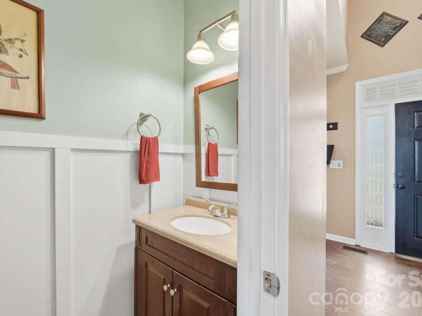 242 Windsor Forest Circle, Fletcher, NC 28732.  MLS# CAR4354358, YatesRealty ID 3913. 