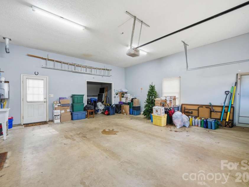 242 Windsor Forest Circle, Fletcher, NC 28732.  MLS# CAR4354358, YatesRealty ID 3913. 