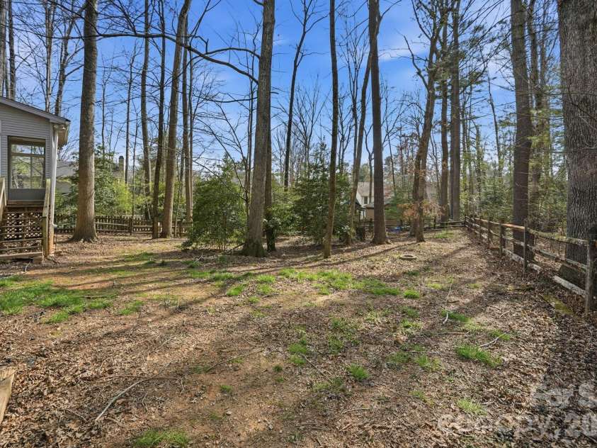 242 Windsor Forest Circle, Fletcher, NC 28732.  MLS# CAR4354358, YatesRealty ID 3913. 