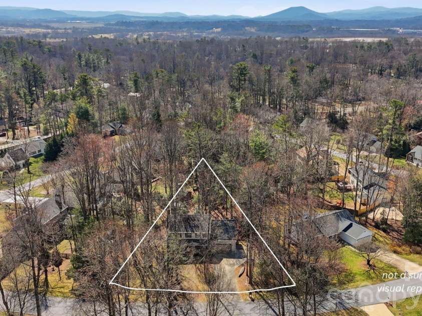 242 Windsor Forest Circle, Fletcher, NC 28732.  MLS# CAR4354358, YatesRealty ID 3913. 