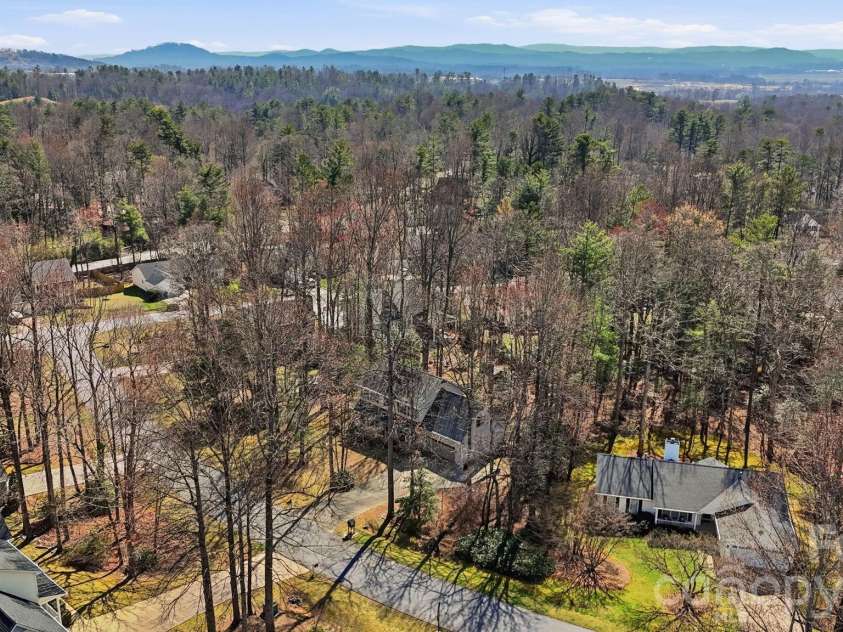 242 Windsor Forest Circle, Fletcher, NC 28732.  MLS# CAR4354358, YatesRealty ID 3913. 