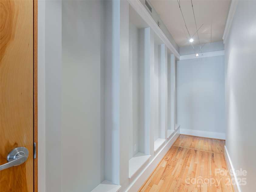 32 Broadway Street, Asheville, NC 28801.  MLS# CAR4198557, YatesRealty ID 3913. 