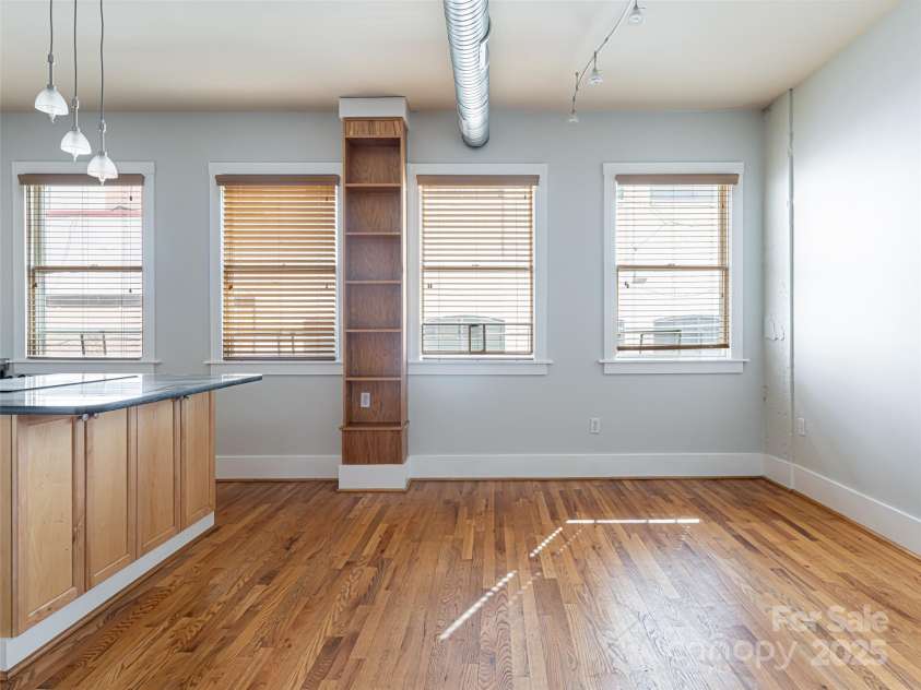 32 Broadway Street, Asheville, NC 28801.  MLS# CAR4198557, YatesRealty ID 3913. 