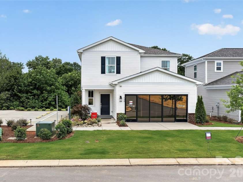 407 Silver Birch Court, Shelby, NC 28152.  MLS# CAR4381973, YatesRealty ID 39130. Fincastle Glen Community