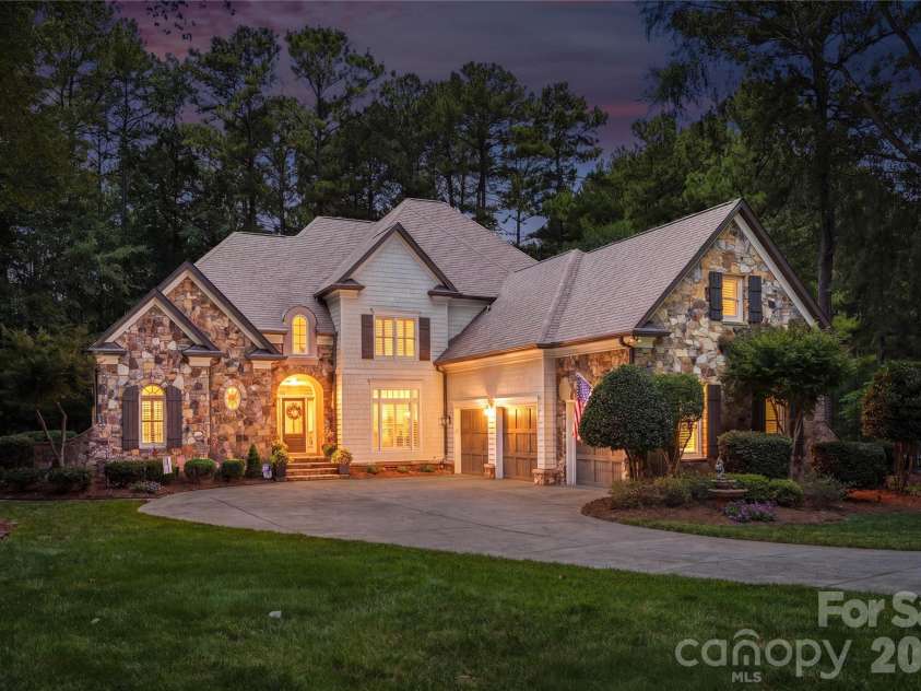 103 White Crest Court, Mooresville, NC 28117.  MLS# CAR4400823, YatesRealty ID 39132. 