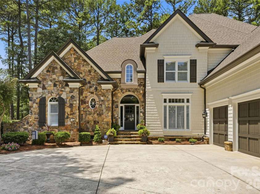 103 White Crest Court, Mooresville, NC 28117.  MLS# CAR4400823, YatesRealty ID 39132. 