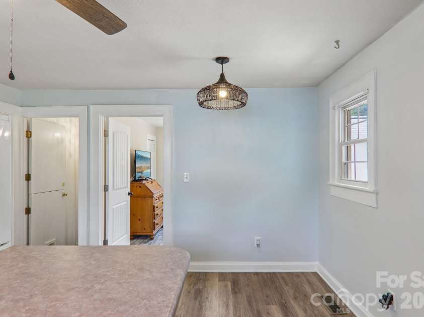 120 Caring Place Loop, Clyde, NC 28721.  MLS# CAR4398662, YatesRealty ID 39133. 
