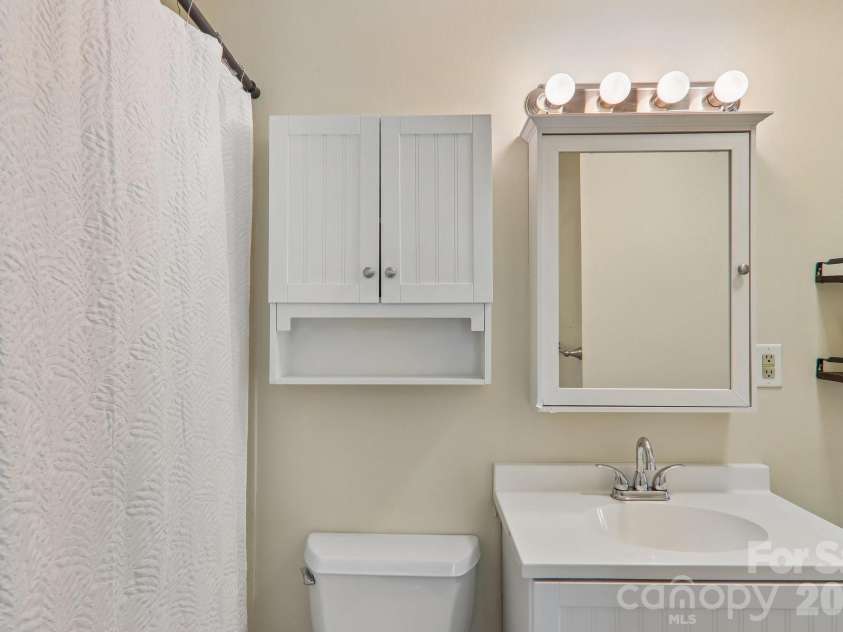 120 Caring Place Loop, Clyde, NC 28721.  MLS# CAR4398662, YatesRealty ID 39133. 