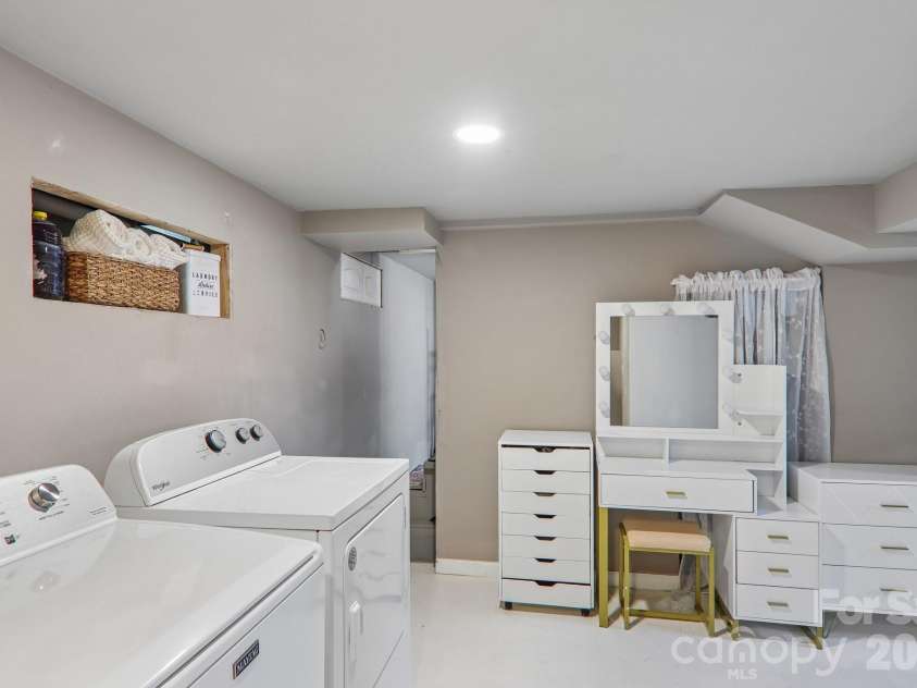 120 Caring Place Loop, Clyde, NC 28721.  MLS# CAR4398662, YatesRealty ID 39133. 