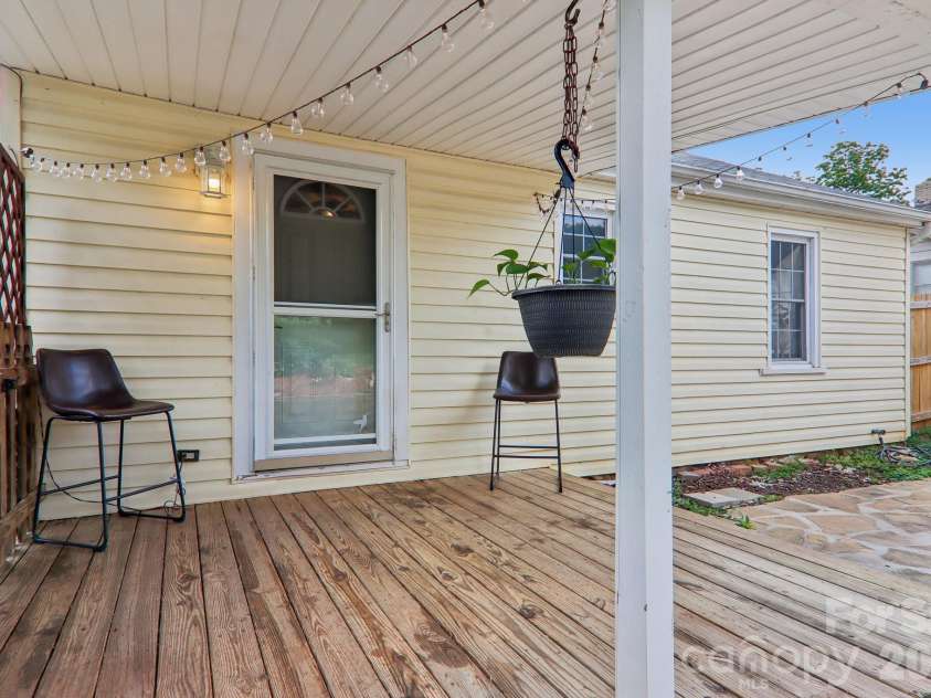 120 Caring Place Loop, Clyde, NC 28721.  MLS# CAR4398662, YatesRealty ID 39133. 
