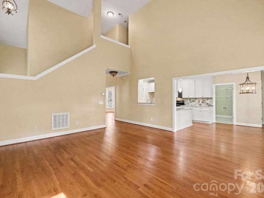 4003 Country Oaks Drive, Waxhaw, NC 28173.  MLS# CAR4406333, YatesRealty ID 39134. 