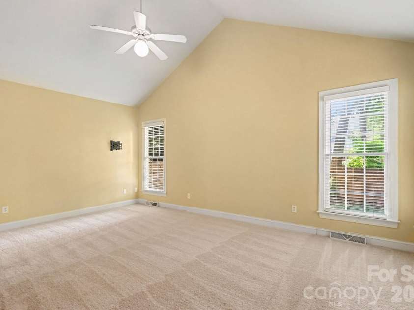 4003 Country Oaks Drive, Waxhaw, NC 28173.  MLS# CAR4406333, YatesRealty ID 39134. 