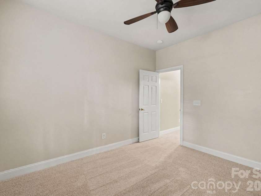 4003 Country Oaks Drive, Waxhaw, NC 28173.  MLS# CAR4406333, YatesRealty ID 39134. 