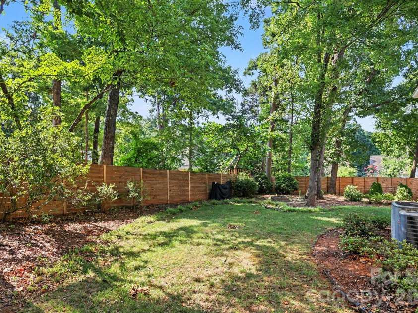 4003 Country Oaks Drive, Waxhaw, NC 28173.  MLS# CAR4406333, YatesRealty ID 39134. 