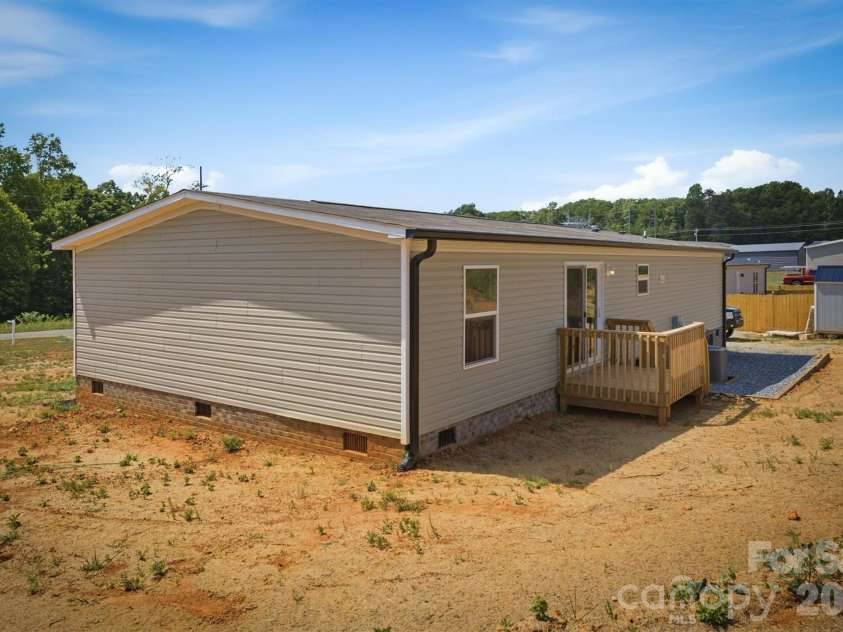 1862 Mesa Drive, Vale, NC 28168.  MLS# CAR4405965, YatesRealty ID 39136. 