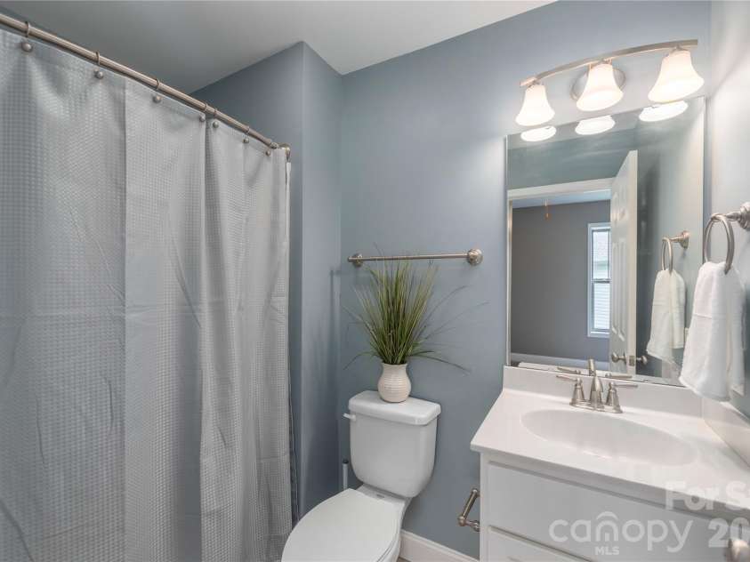 5 Declan Drive, Weaverville, NC 28787.  MLS# CAR4367979, YatesRealty ID 39137. Primary Bathroom