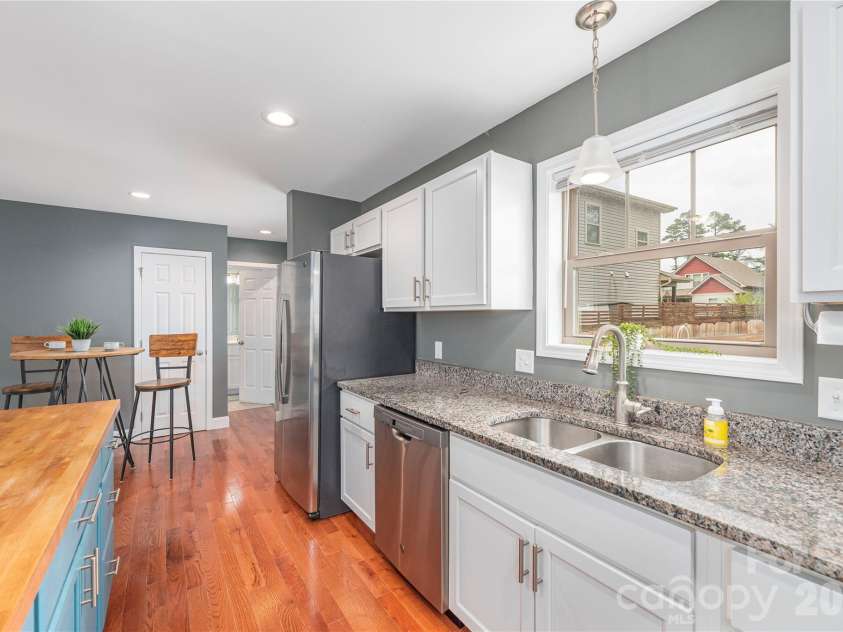 5 Declan Drive, Weaverville, NC 28787.  MLS# CAR4367979, YatesRealty ID 39137. Spacious Kitchen