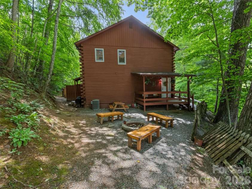 30 Katydid Lane, Maggie Valley, NC 28751.  MLS# CAR4405345, YatesRealty ID 39138. 