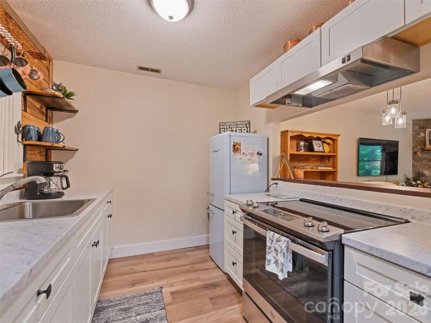 30 Katydid Lane, Maggie Valley, NC 28751.  MLS# CAR4405345, YatesRealty ID 39138. 