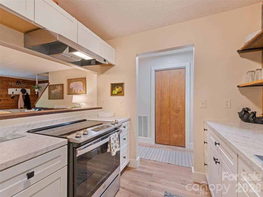 30 Katydid Lane, Maggie Valley, NC 28751.  MLS# CAR4405345, YatesRealty ID 39138. 