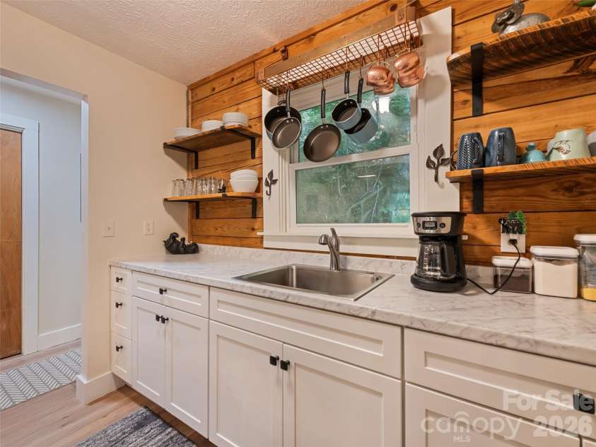 30 Katydid Lane, Maggie Valley, NC 28751.  MLS# CAR4405345, YatesRealty ID 39138. 