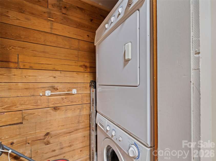 30 Katydid Lane, Maggie Valley, NC 28751.  MLS# CAR4405345, YatesRealty ID 39138. 