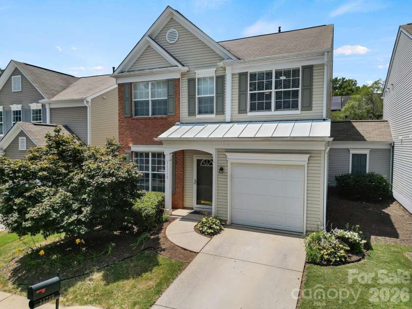 11719 Woodmere Trace Drive, Charlotte, NC 28277.  MLS# CAR4438238, YatesRealty ID 39139. 