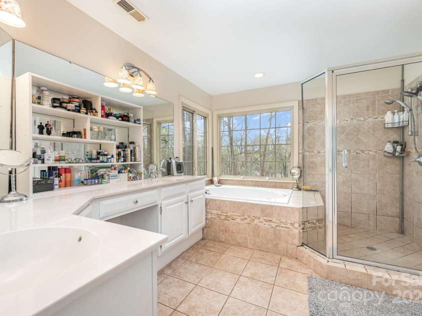 3400 Thistle Bloom Court, Charlotte, NC 28269.  MLS# CAR4231116, YatesRealty ID 3914. 