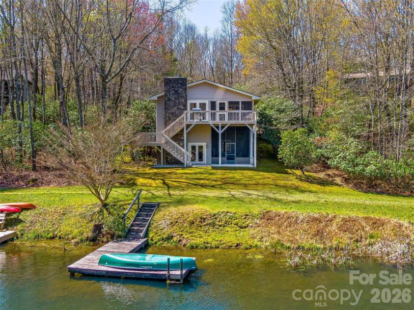 46 Kassahola Drive, Brevard, NC 28712.  MLS# CAR4350504, YatesRealty ID 3914. 