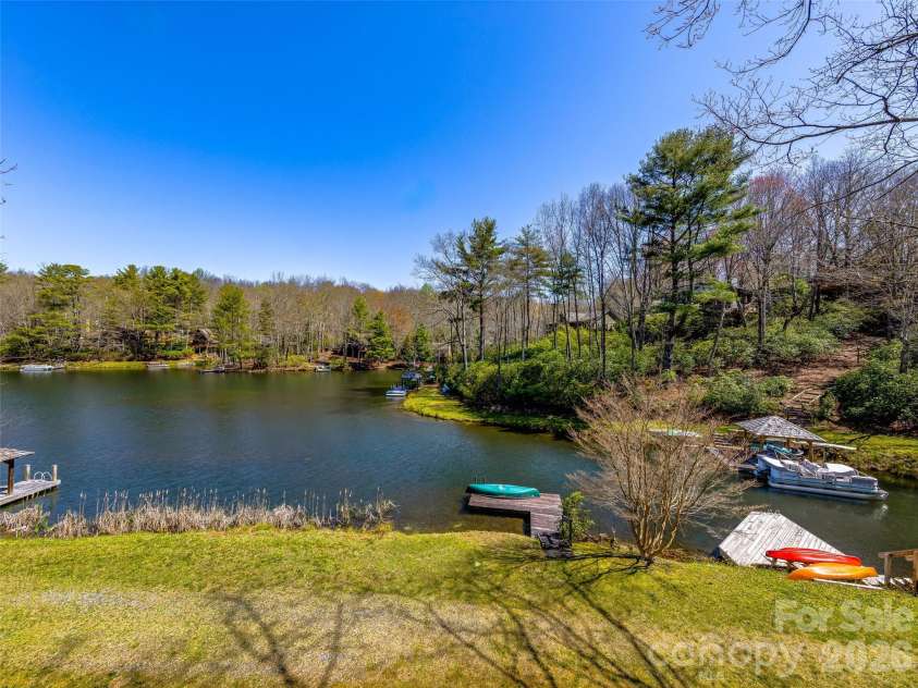 46 Kassahola Drive, Brevard, NC 28712.  MLS# CAR4350504, YatesRealty ID 3914. 