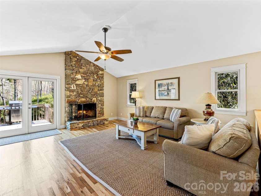46 Kassahola Drive, Brevard, NC 28712.  MLS# CAR4350504, YatesRealty ID 3914. 