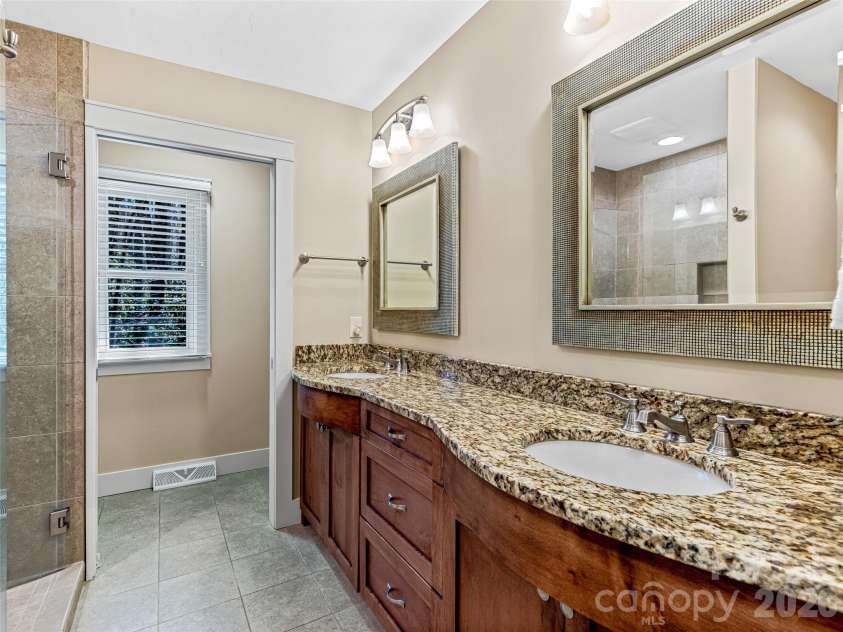 46 Kassahola Drive, Brevard, NC 28712.  MLS# CAR4350504, YatesRealty ID 3914. 